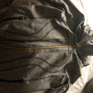 Lululemon jacket size 6